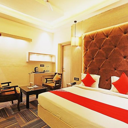 Fabhotel Ronald Inn Faridabad Extérieur photo
