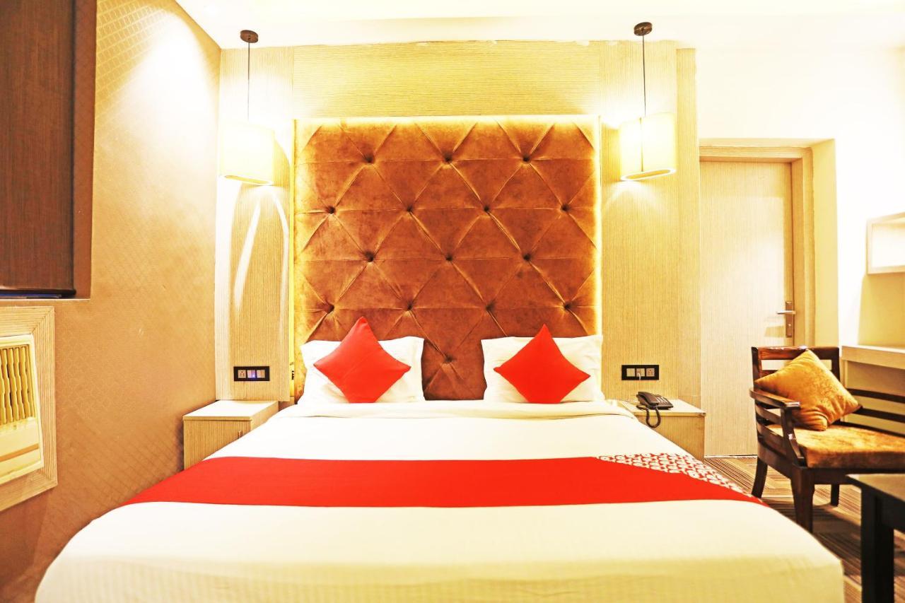 Fabhotel Ronald Inn Faridabad Extérieur photo