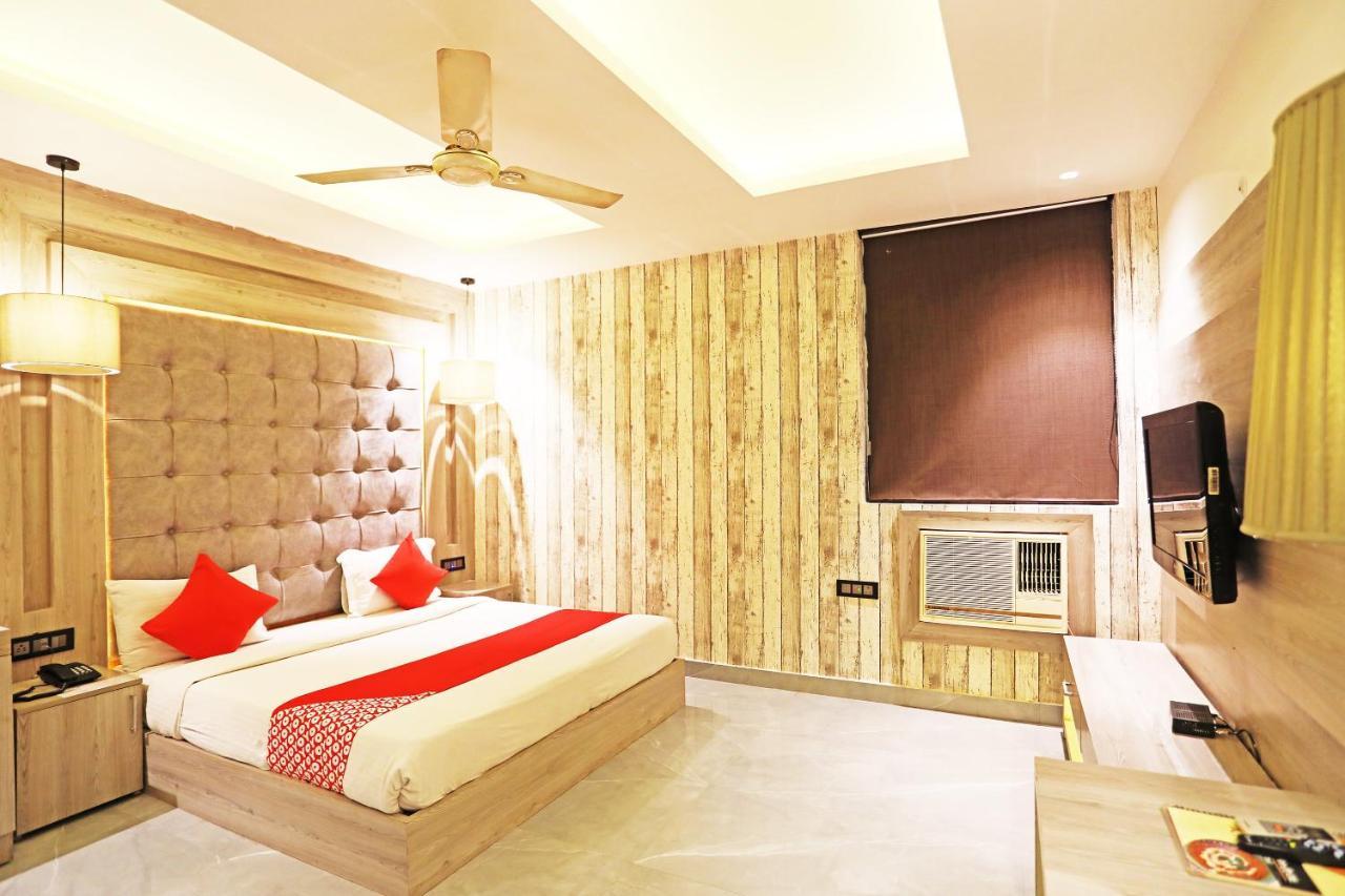 Fabhotel Ronald Inn Faridabad Extérieur photo