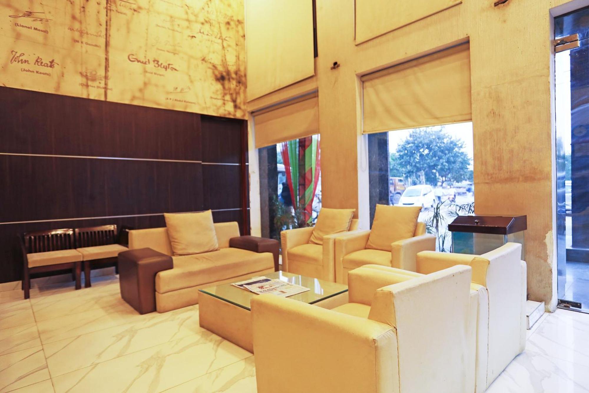 Fabhotel Ronald Inn Faridabad Extérieur photo