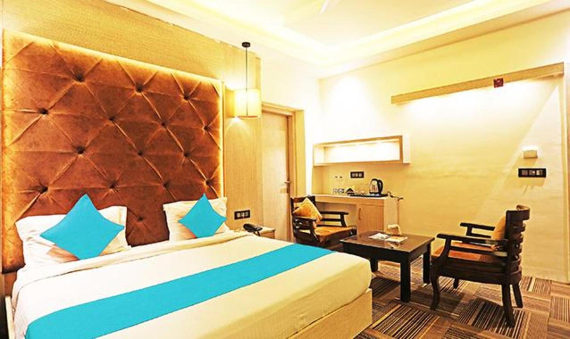 Fabhotel Ronald Inn Faridabad Extérieur photo